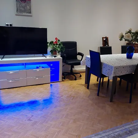 Porte De France شقة *